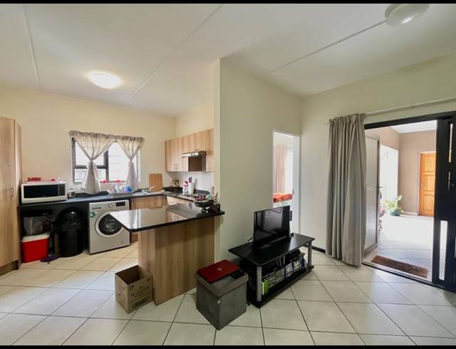 2 BEDROOM PROPERTY TO RENT IN BRENTWOOD